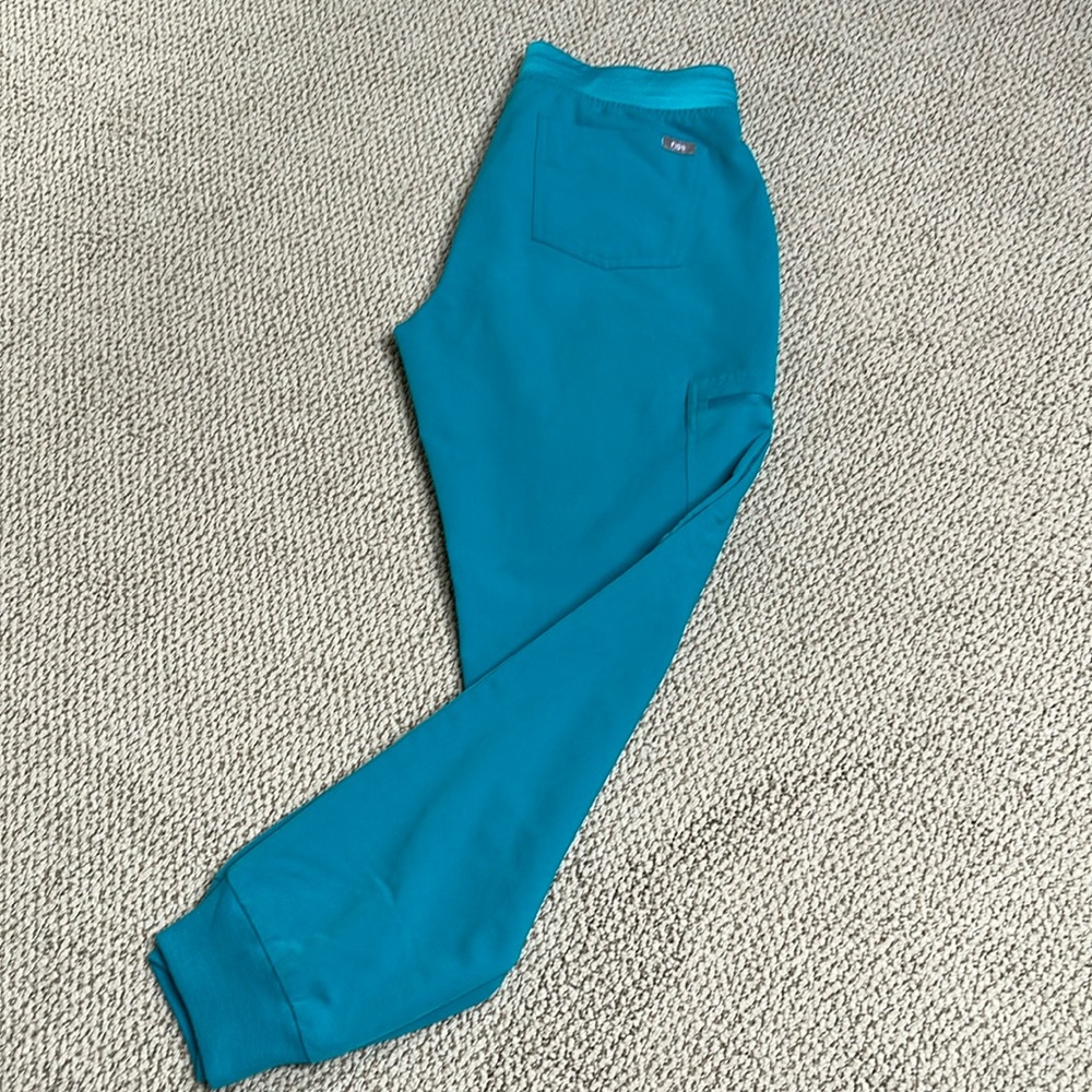 FIGS Zamora jogger scrub pants- teal